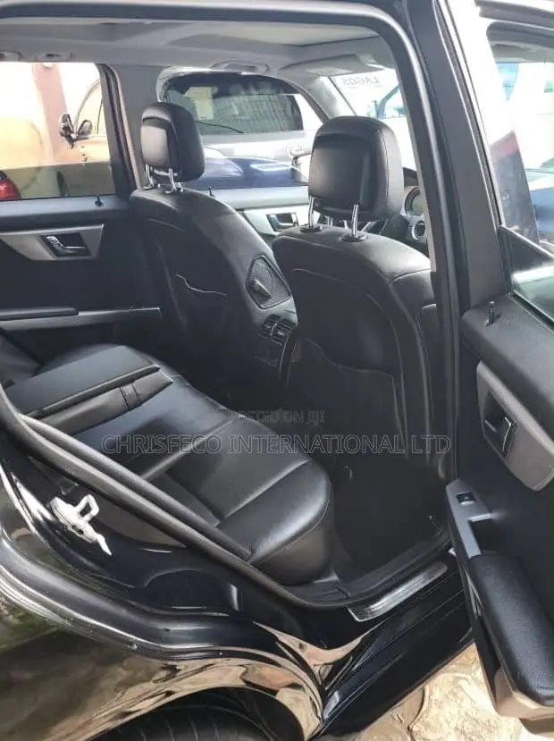 Mercedes-Benz GLK-Class 350 2011 Black