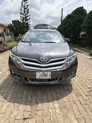 Toyota Venza XLE 4dr Wagon (3.5L 6cyl 6A) 2015 Gray