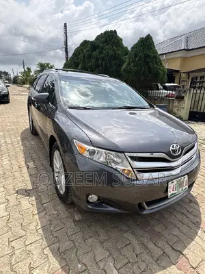 Toyota Venza XLE 4dr Wagon (3.5L 6cyl 6A) 2015 Gray