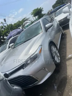 Toyota Avalon Limited 4dr Sedan (3.5L 6cyl 6A) 2015 Silver