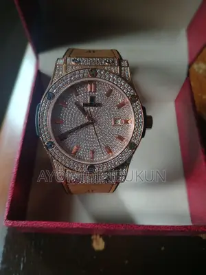 Premium Automatic Iced Out Hublot Classic Fusion Wristwatch– Rose Gold