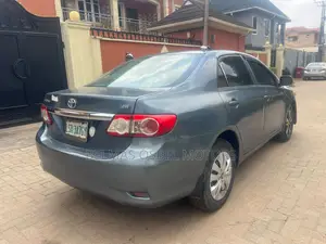 Toyota Corolla L 4dr Sedan (1.8L 4cyl 5M) 2012 Blue