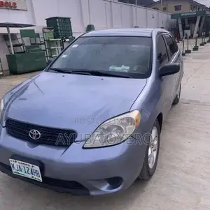 Toyota Matrix Hatchback AWD (1.8L 4cyl 4A) 2005