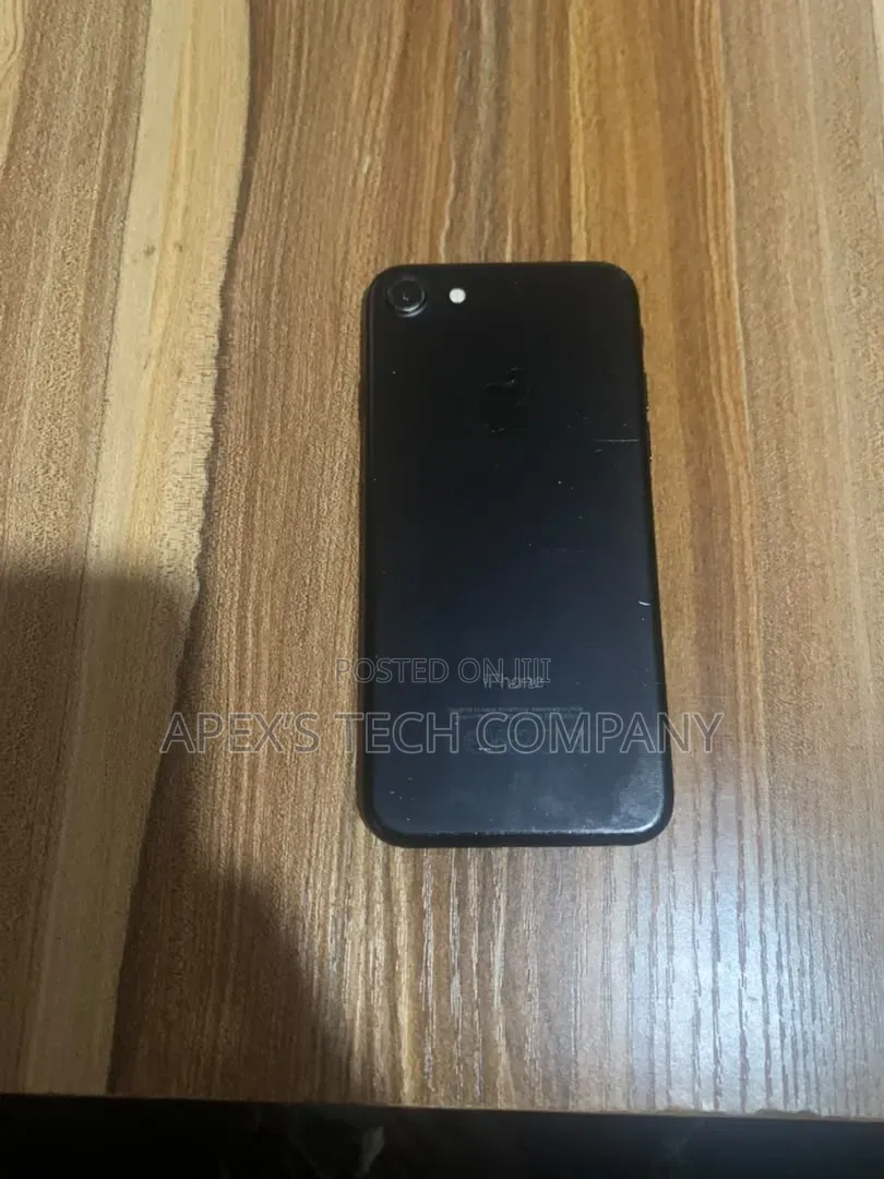 Apple iPhone 7 32 GB Black