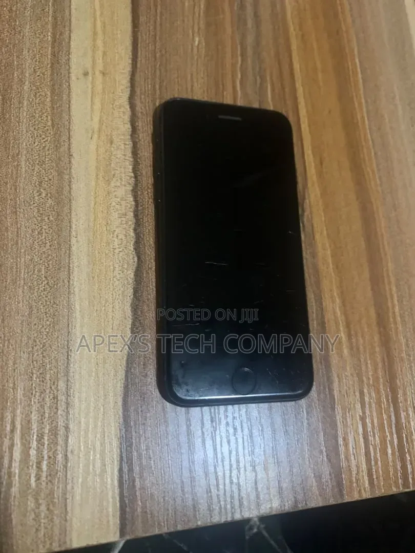 Apple iPhone 7 32 GB Black