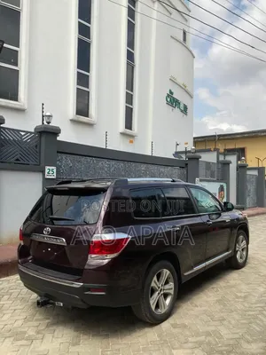 Toyota Highlander 2013 Red