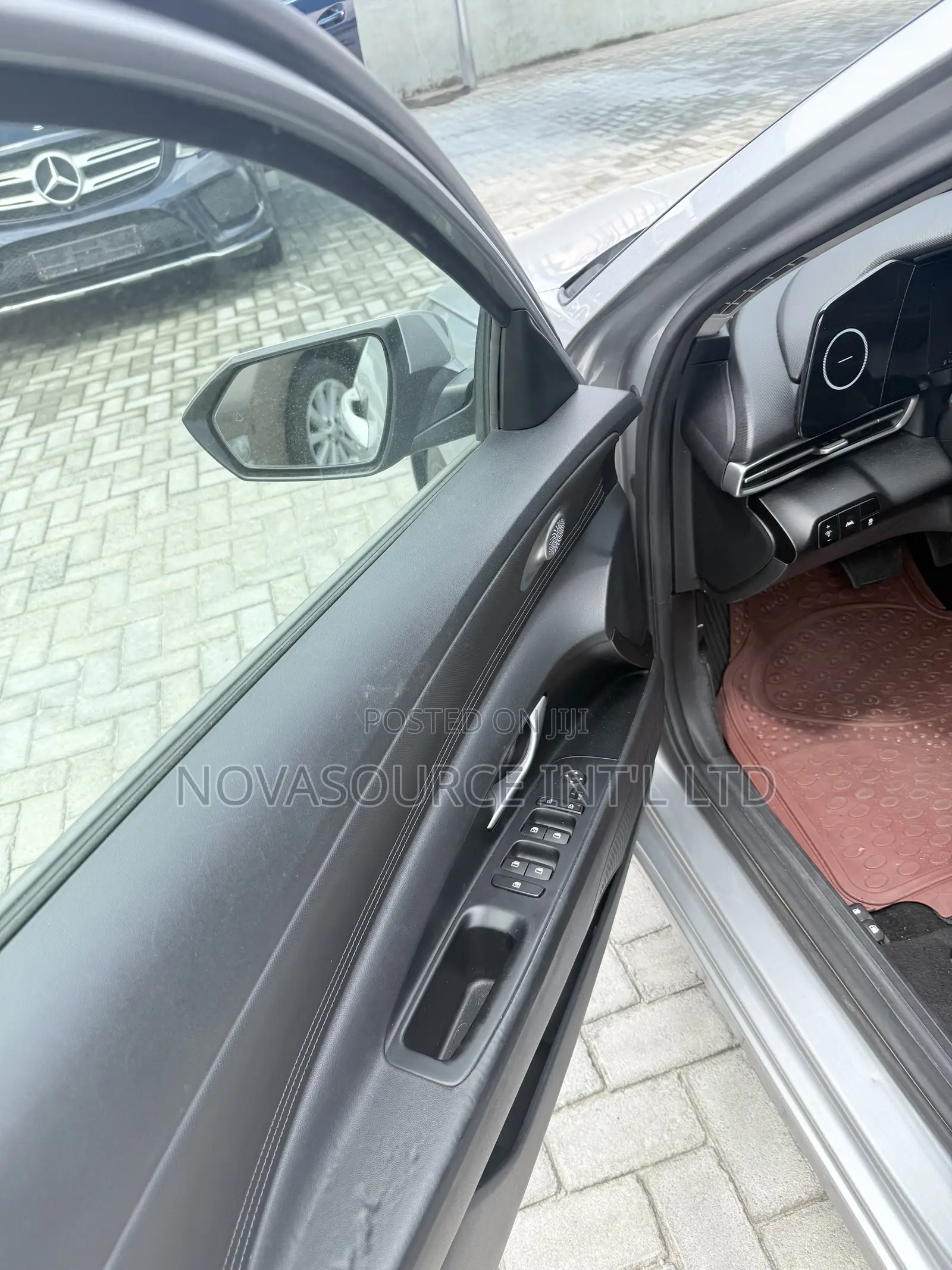 Hyundai Elantra 2022 Silver