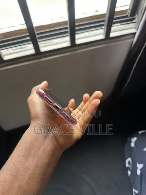 Apple iPhone 11 64 GB Red