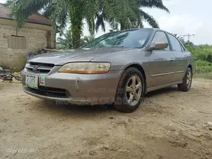 Honda Accord 2000 Brown
