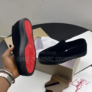 Christian Louboutin Paqueboat
Loafers (100% Original)