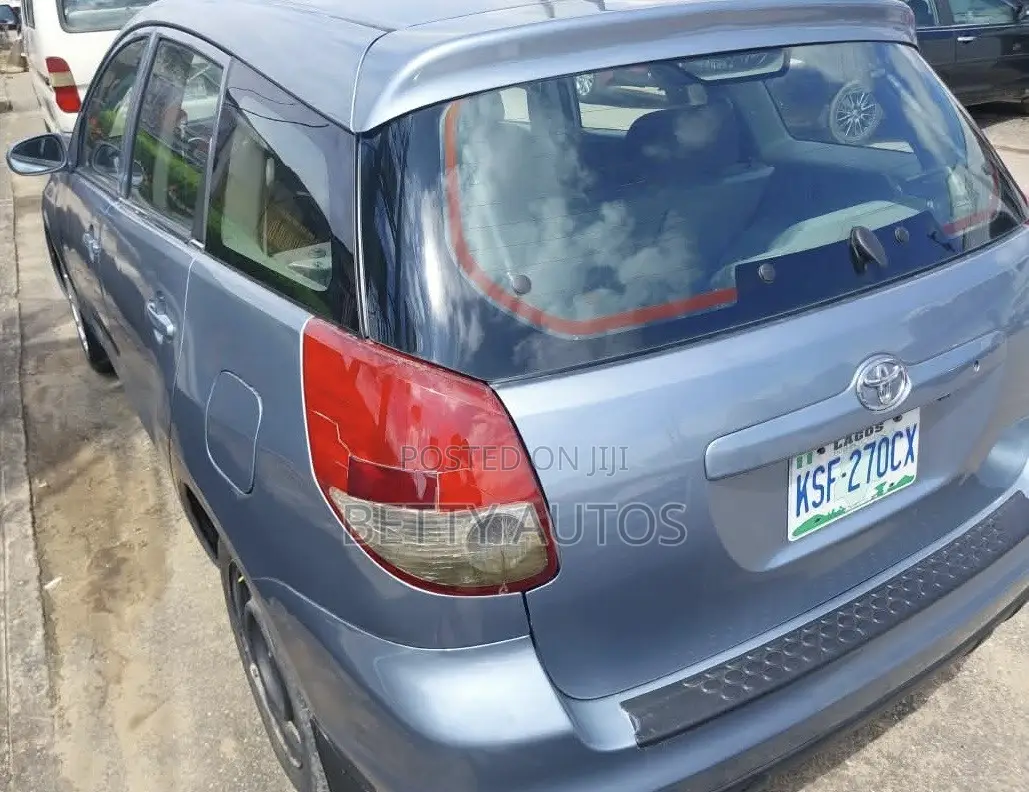 Toyota Matrix 2004 Blue