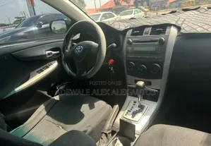 Toyota Corolla 2012 Black