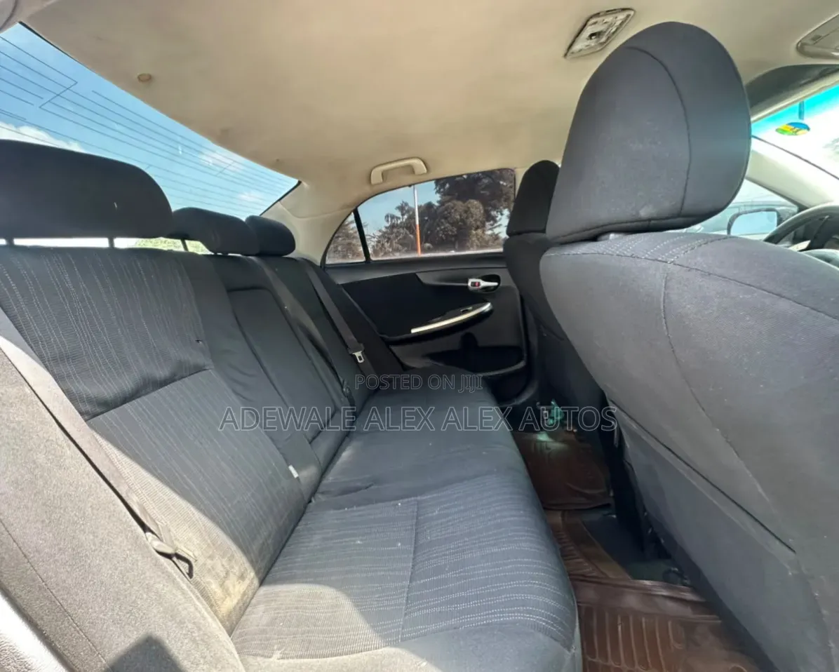 Toyota Corolla 2012 Black