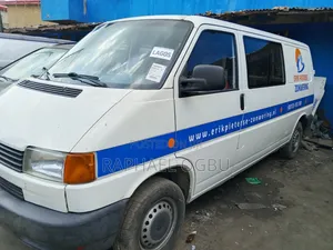 Volkswagen Transporter 2002 White