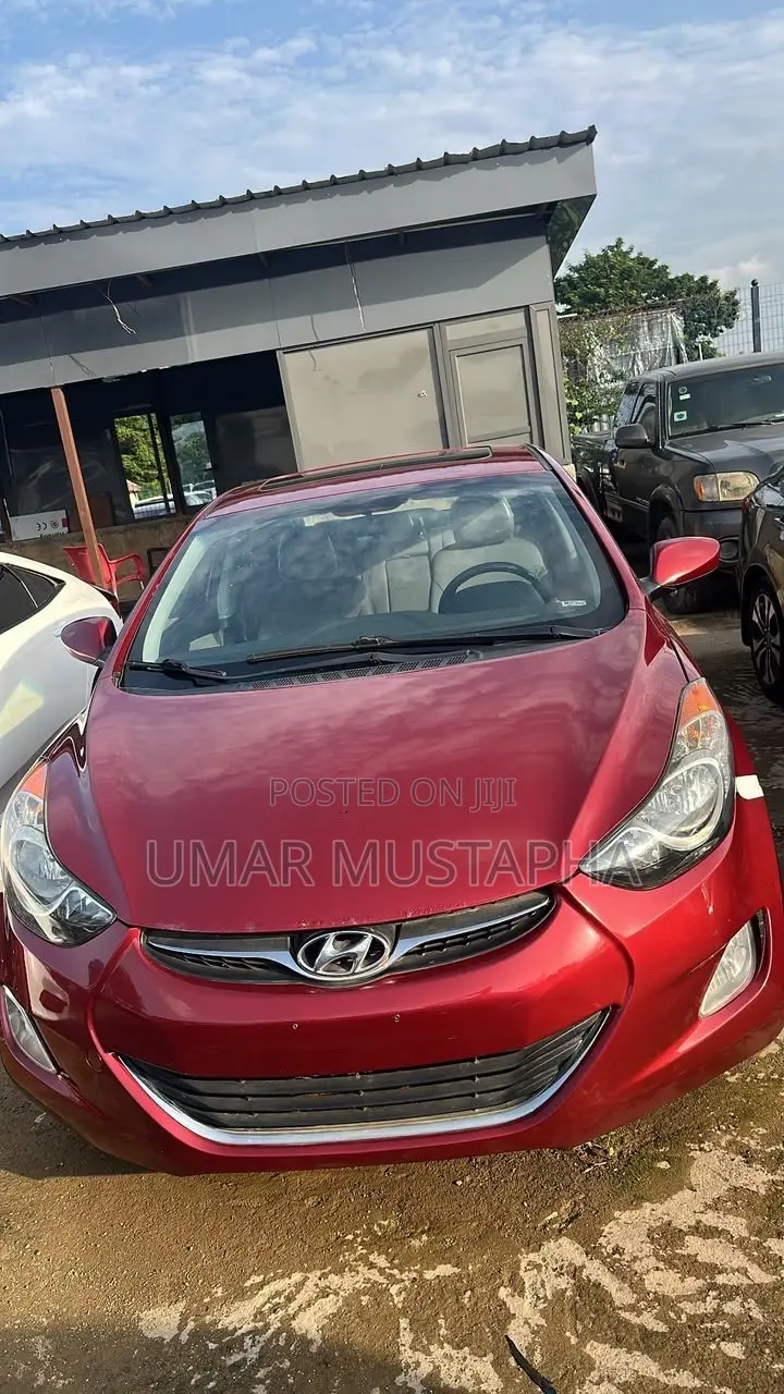 Hyundai Elantra 2013 Red