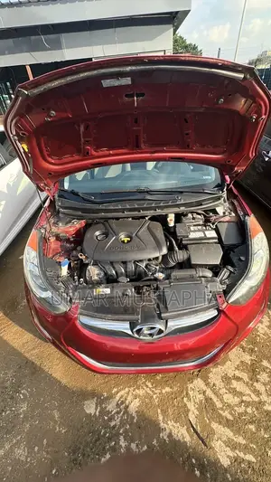 Hyundai Elantra 2013 Red