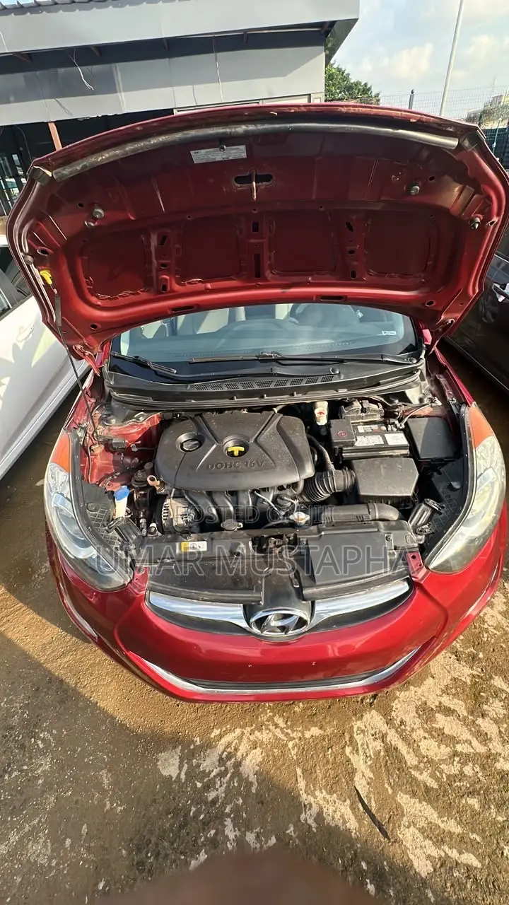 Hyundai Elantra 2013 Red