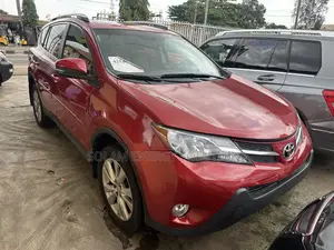 Toyota RAV4 2015 Red
