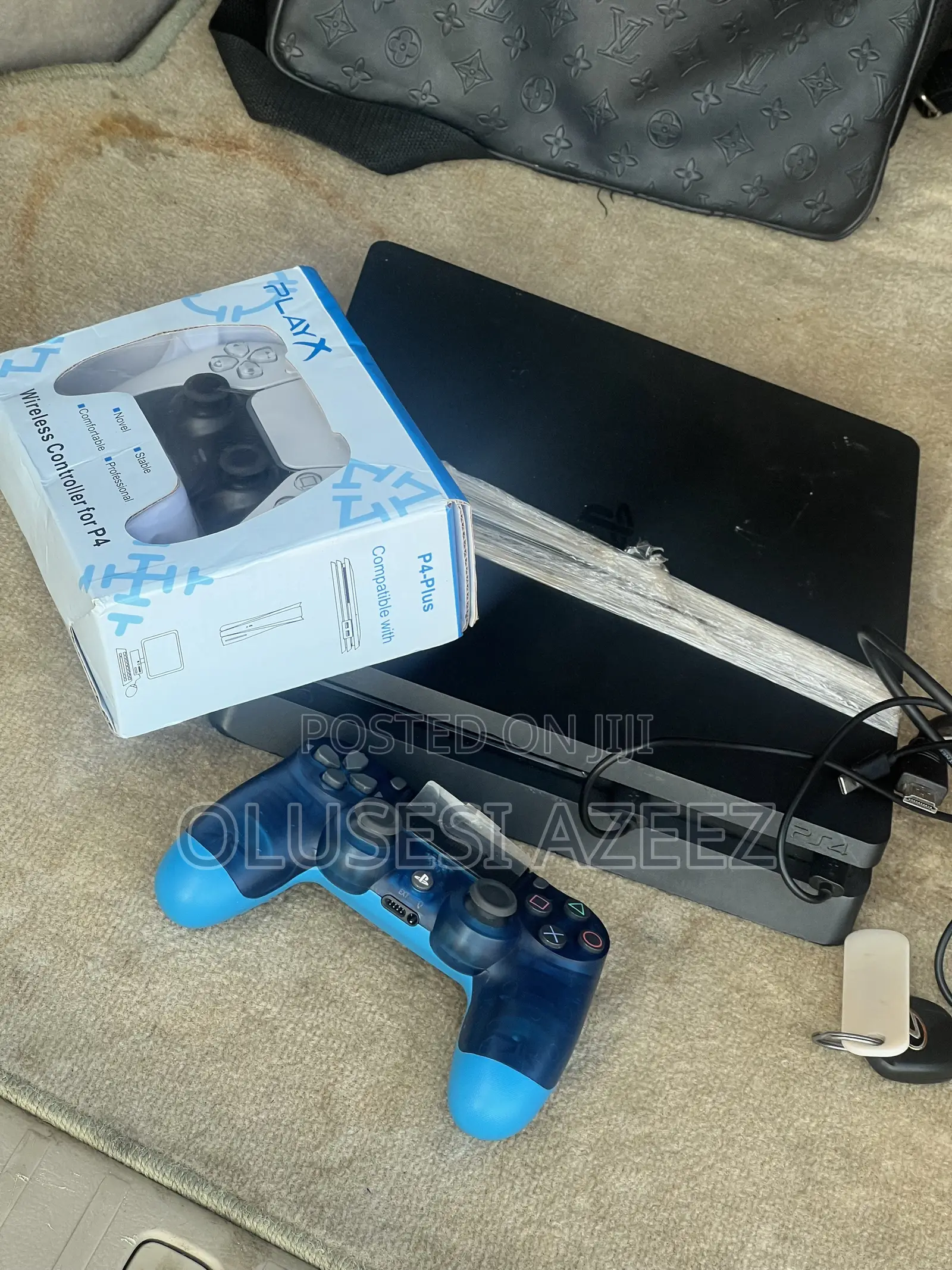 PS4 With 2 Pad 10 Games