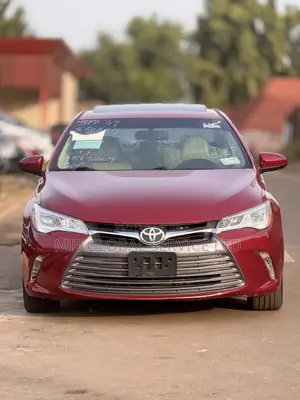 Toyota Camry XLE 4dr Sedan (3.5L 6cyl 6A) 2015 Burgundy