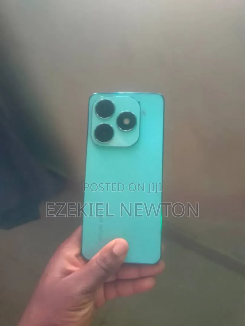 Tecno Spark 20 128 GB Blue