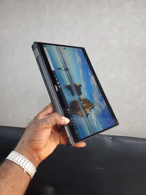 Laptop Dell Latitude 7390 2-in-1 16GB Intel Core i7 SSD 512GB