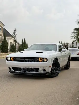 Dodge Challenger 2018 White