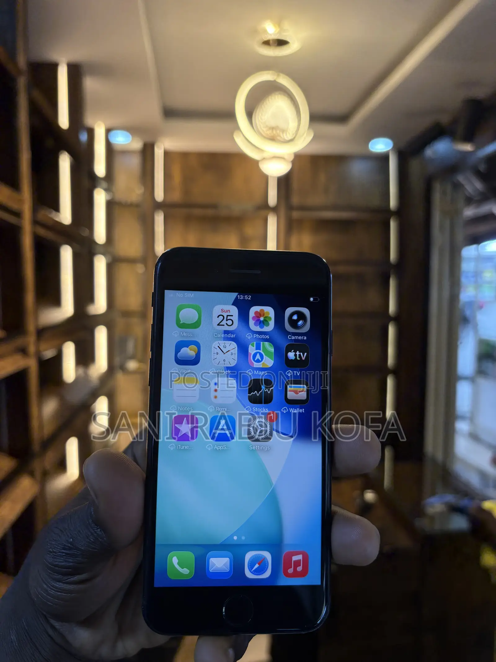 Apple iPhone SE 64 GB Black