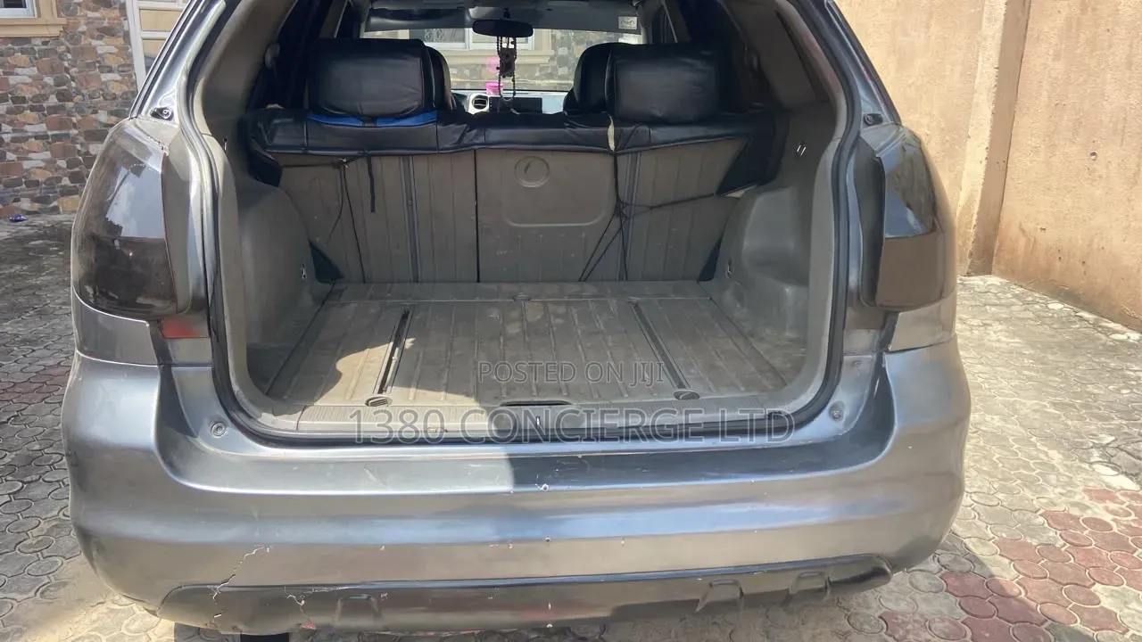 Toyota Matrix 2004 Blue