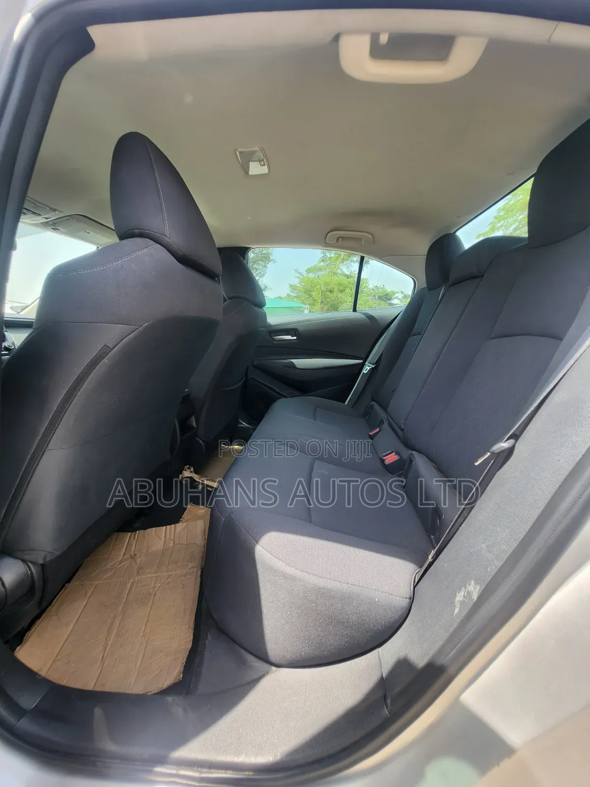 Toyota Corolla LE 2020 Silver
