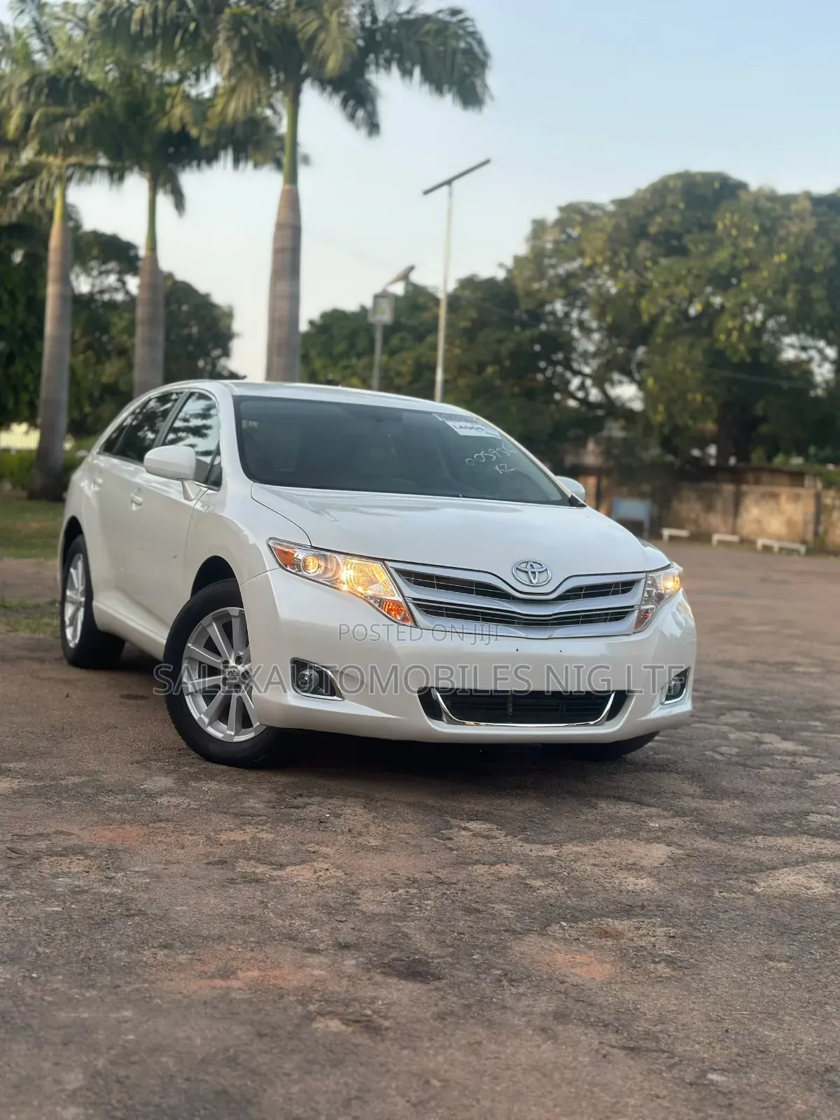 Toyota Venza 2010 White