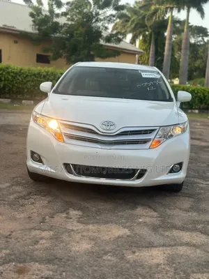 Toyota Venza 2010 White