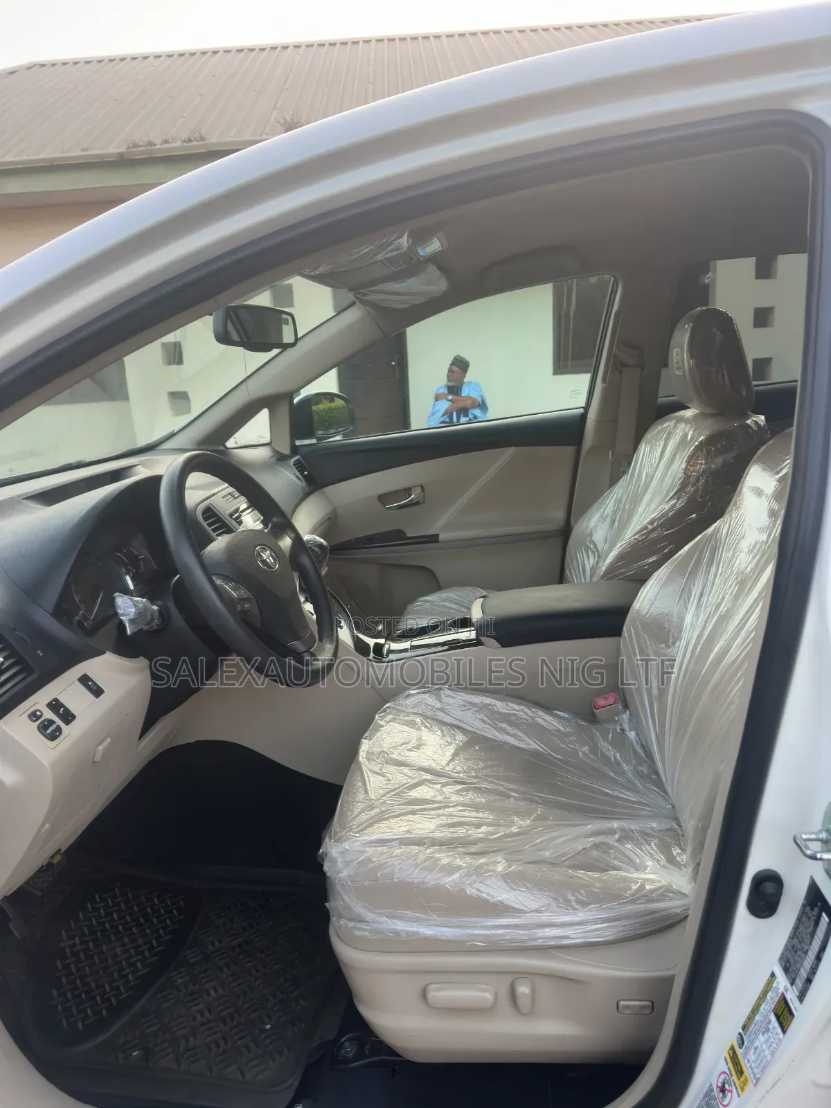 Toyota Venza 2010 White