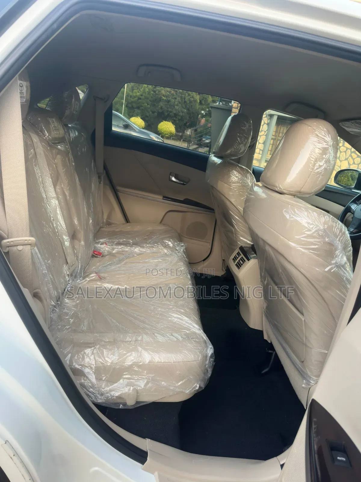 Toyota Venza 2010 White
