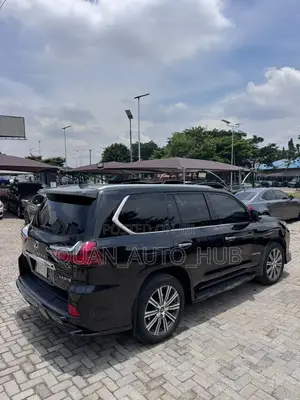 Lexus LX 570 AWD 2017 Black