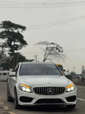 Mercedes-Benz C300 Sport 4Matic Sedan AWD (2.0L 4cyll 7A) 2016 White