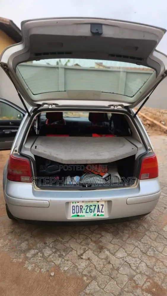 Volkswagen Golf 2004 Silver