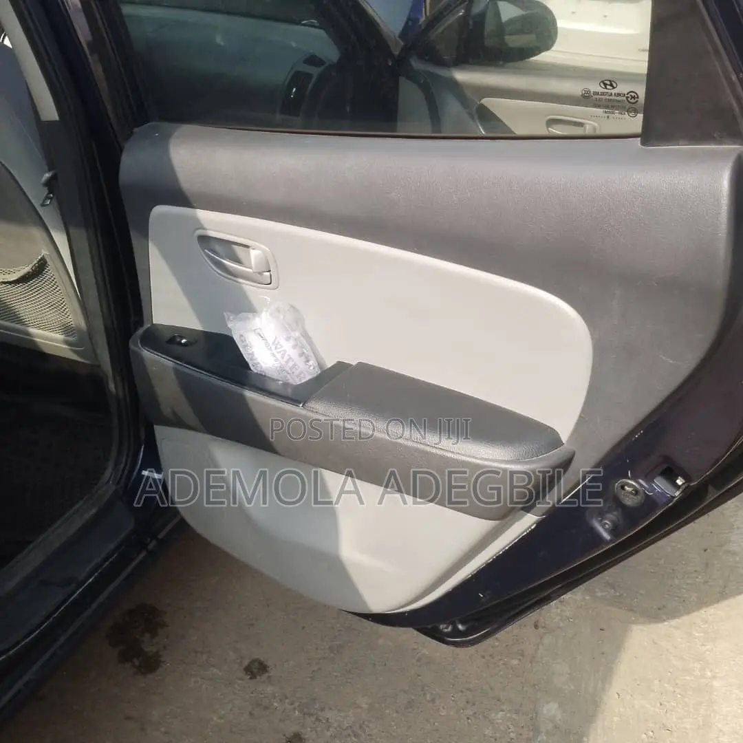 Hyundai Elantra 2008 Blue
