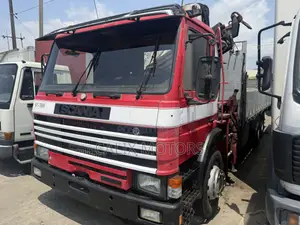 Foreign Used Scania With 12tonnes Hiab Truck.