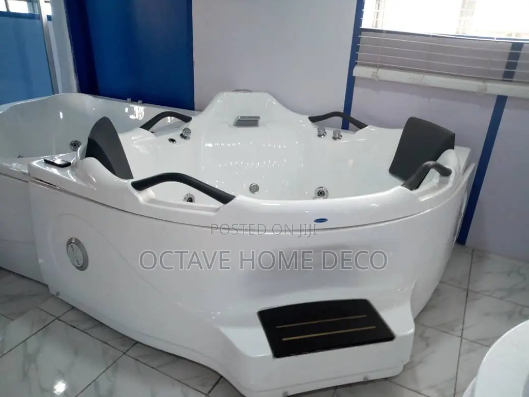 Four Handle Jaccuzzi Bathtub (White)