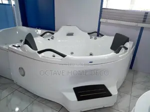 Four Handle Jaccuzzi Bathtub (White)