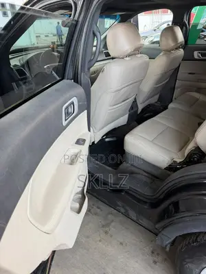 Ford Explorer 2013 Black