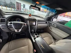 Ford Explorer 2013 Black