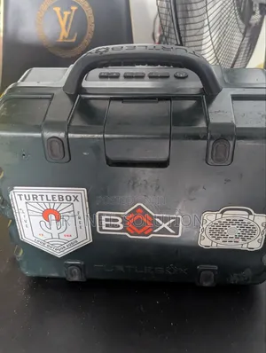 Turtle Box Bluetooth Speaker