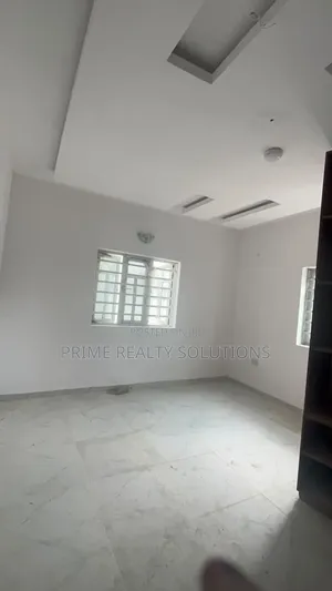 3bdrm Block of Flats in 𝐬𝐞𝐜𝐮𝐫𝐞𝐝 𝐞𝐬𝐭𝐚𝐭𝐞, Sangotedo for rent