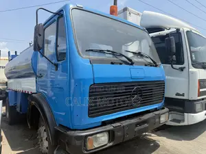 Foreign Used Mercedes Benz Water Tanker Truck.