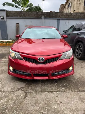 Toyota Camry SE 4dr Sedan (2.5L 4cyl 6A) 2013 Red