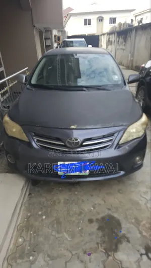 Toyota Corolla LE 4dr Sedan (1.8L 4cyl 4A) 2012 Gray