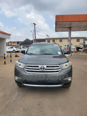 Toyota Highlander Limited 2012 Green