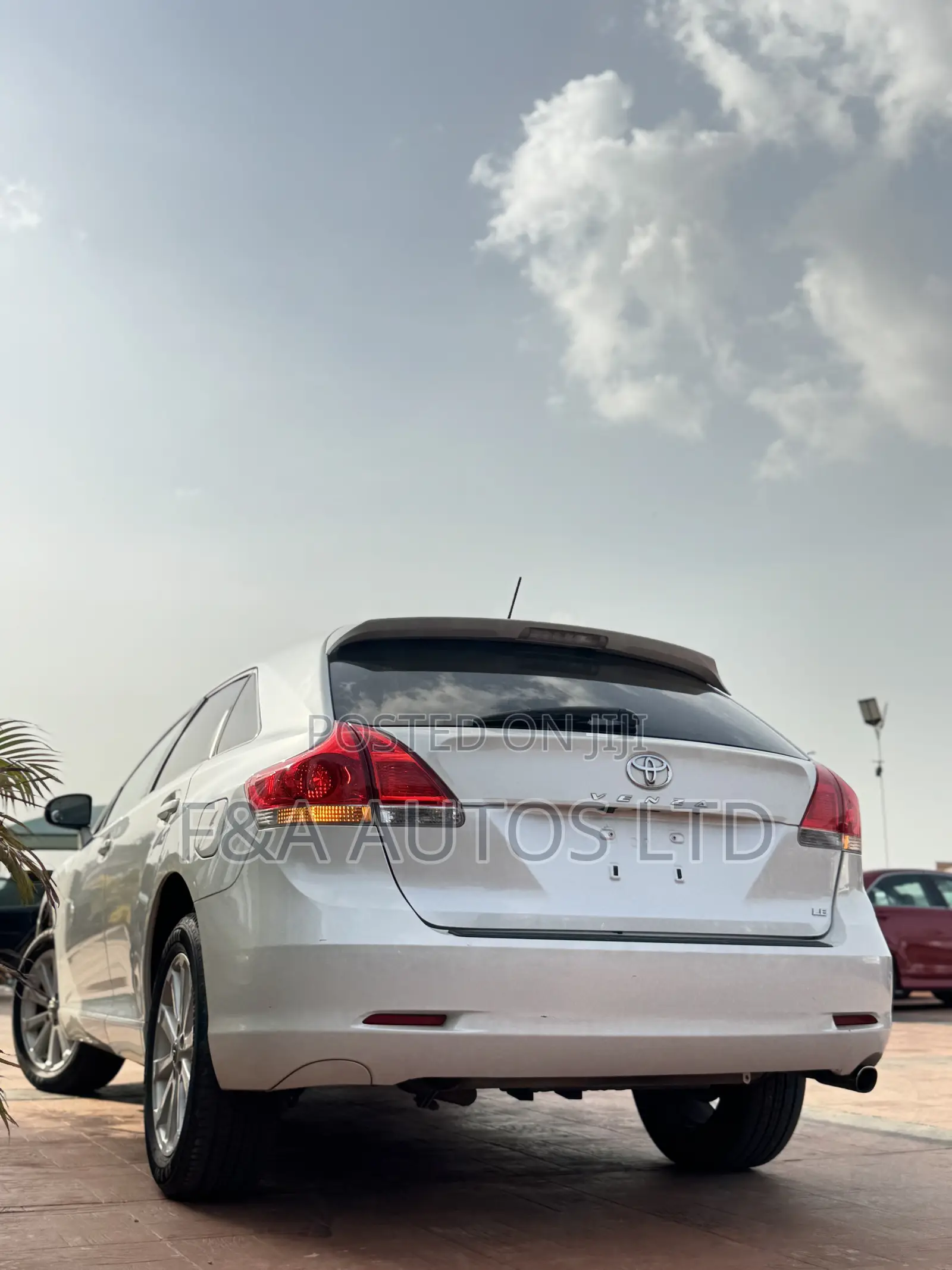 Toyota Venza LE 2012 Silver